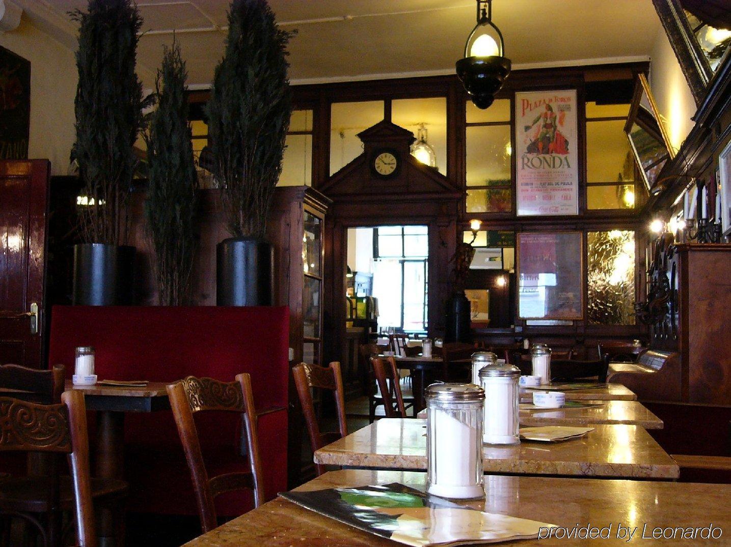 Hotel Orphee - Grosses Haus 雷根斯堡 餐厅 照片