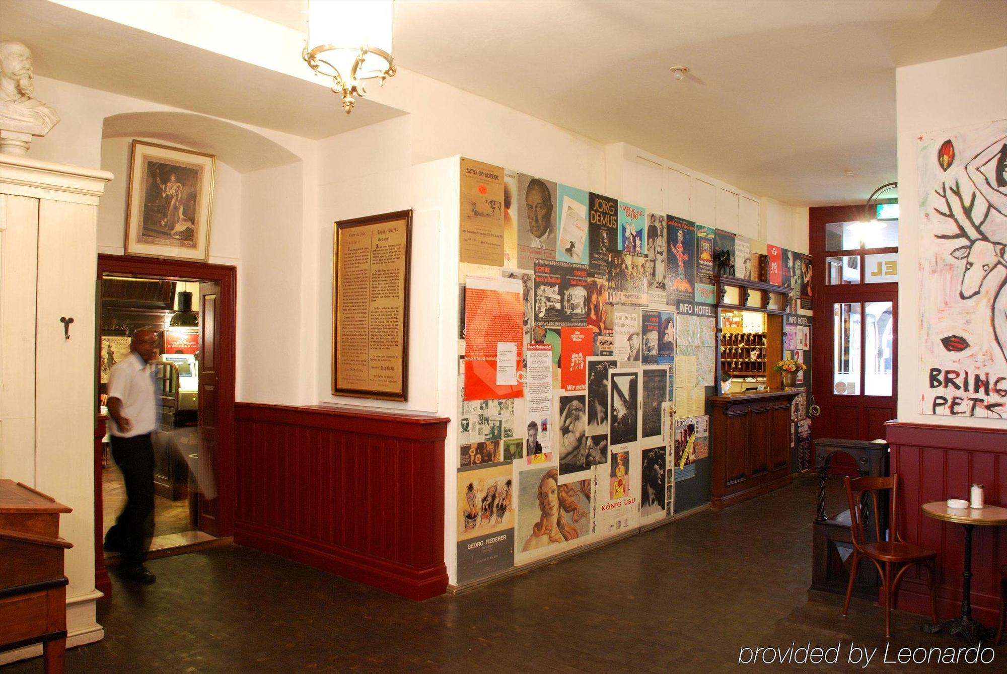 Hotel Orphee - Grosses Haus 雷根斯堡 内观 照片